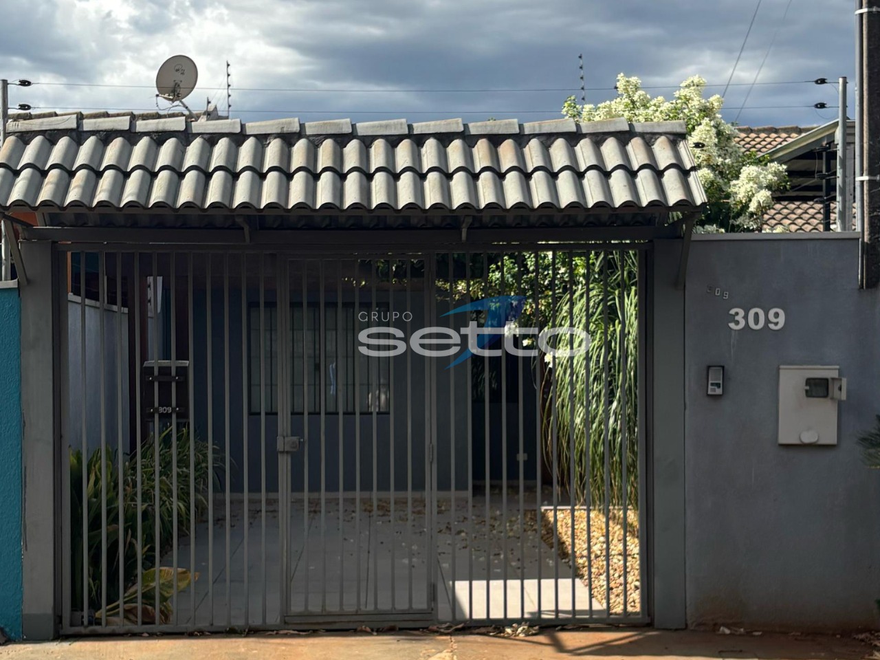 Casa Térrea com Subsolo-Mobiliada, prontinha para morar